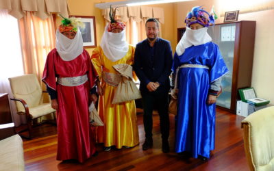 Los pajes reales visitan el Ayuntamiento de La Victoria de Acentejo